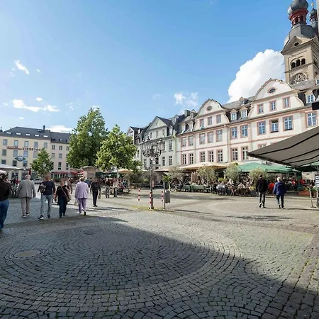 In Altstadt 2 Schlafzimmer Zentrale Lage *