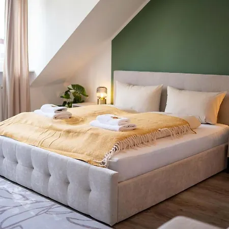 In Altstadt 2 Schlafzimmer Zentrale Lage